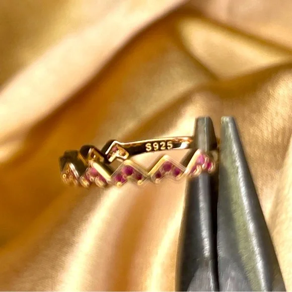 18k Rose Gold s925 Ruby Heart Ring - Picture 3 of 3